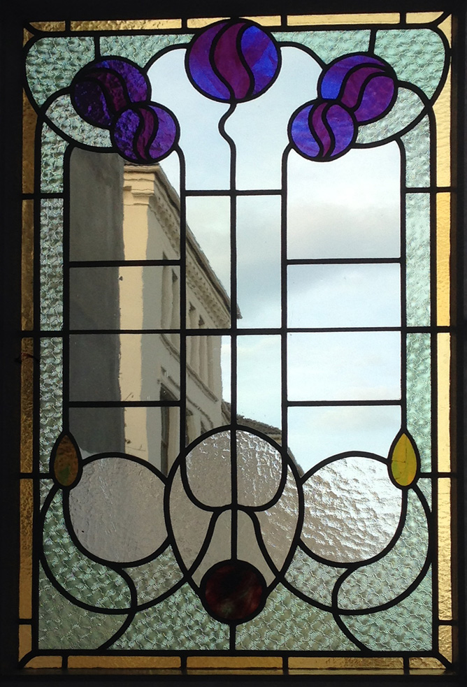 Jugendstil - blyglassvindu fra 1904 i Trondheim
